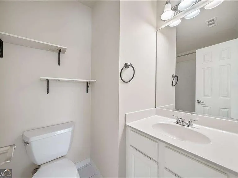 205 16th St NW #9 — Photo 12