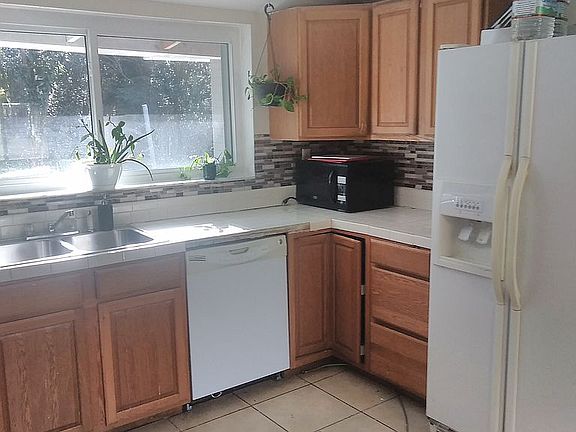 5th image of 1103 NW 16th Ave