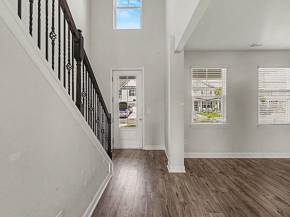 4th image of 9039 Fort Hill Way