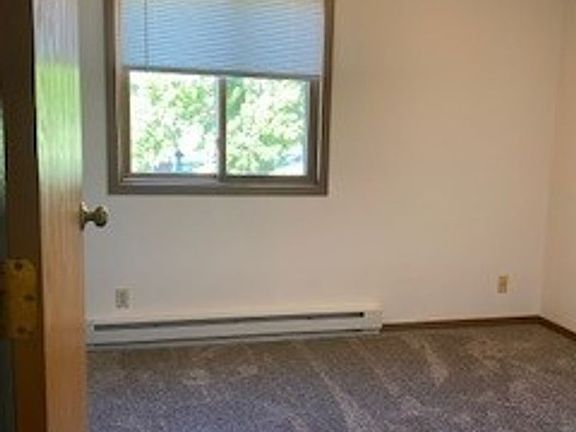 4th image of 1011 N Garfield Ave #B203