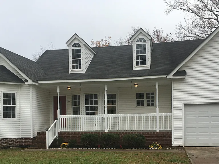 314 Roland St — Photo 1