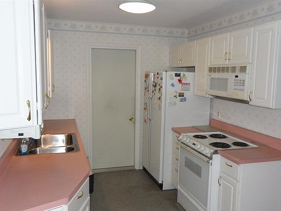 5th image of 1214 S Main St