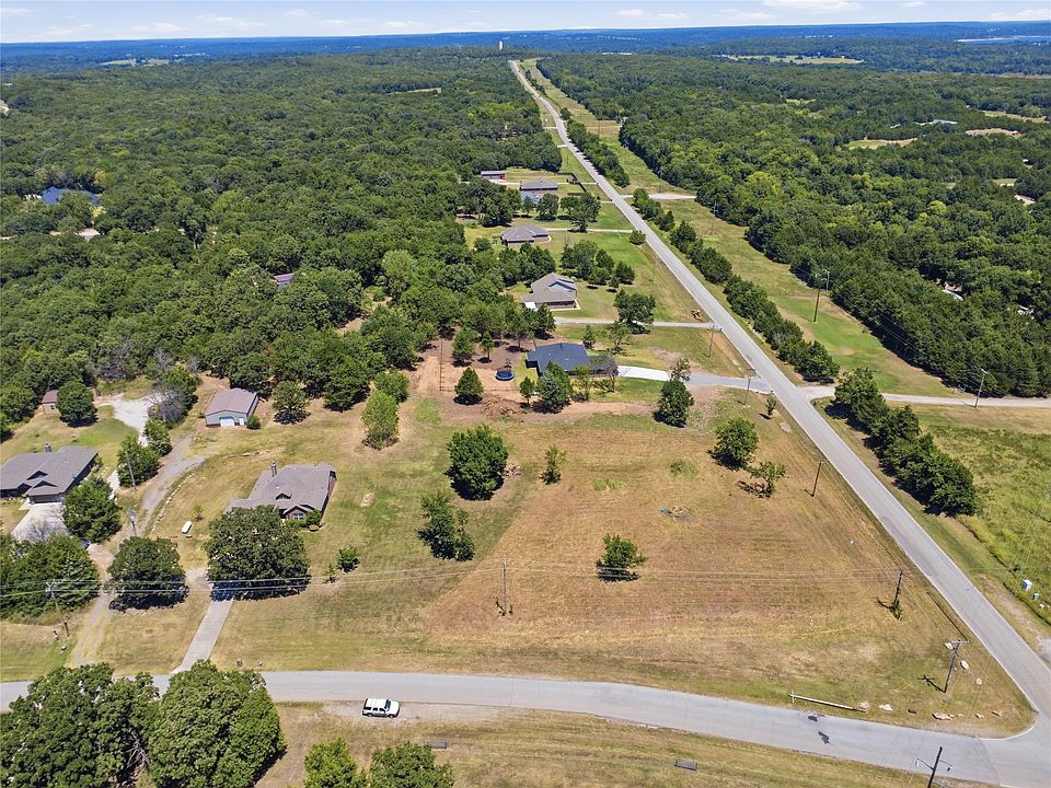2nd image of 4 N Basin Rd