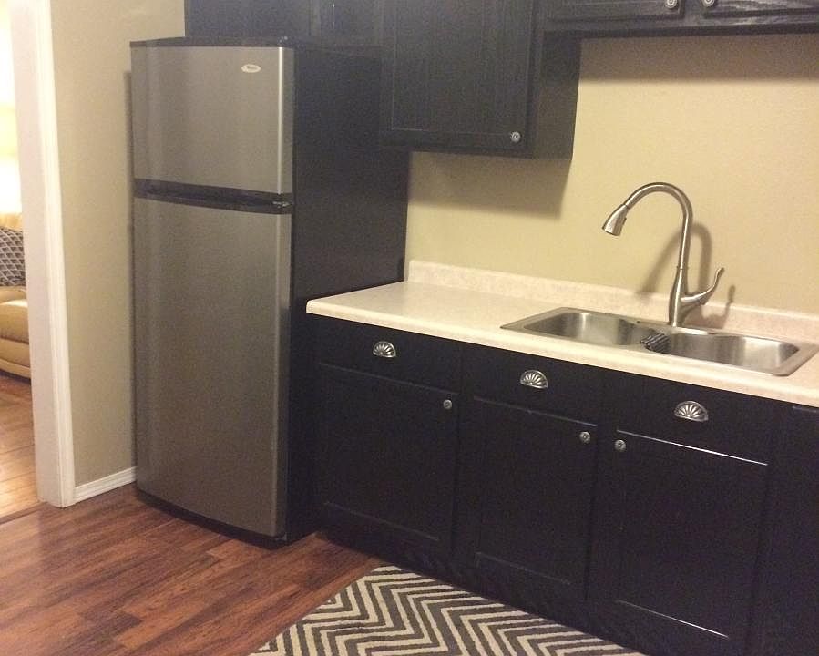 1st image of 4305 Davis Ave