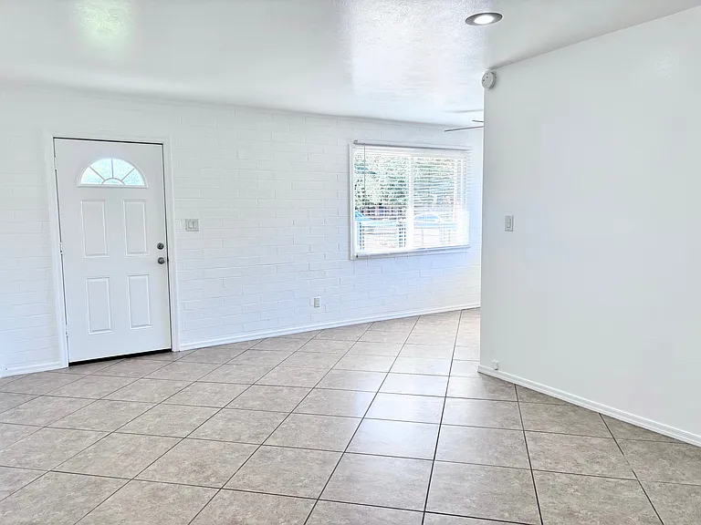 2629 E Turney Ave #1 — Photo 7