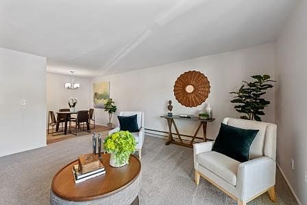 4th image of 11006 NE 68th St #812A