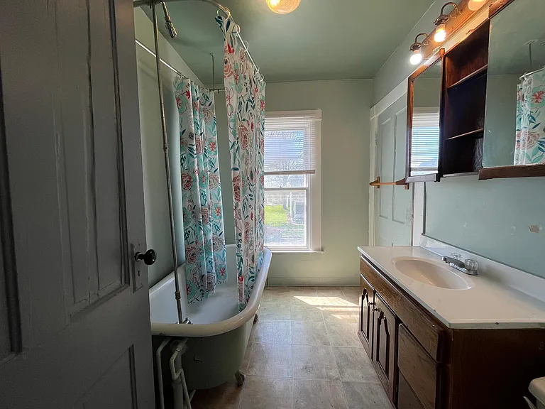 2430 Cudaback Ave #2 — Photo 6