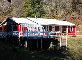 1833 Deans Creek Rd, Reedsport, OR 97467
