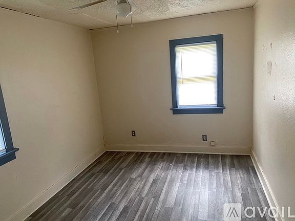 2nd image of 4212 W Auer Ave