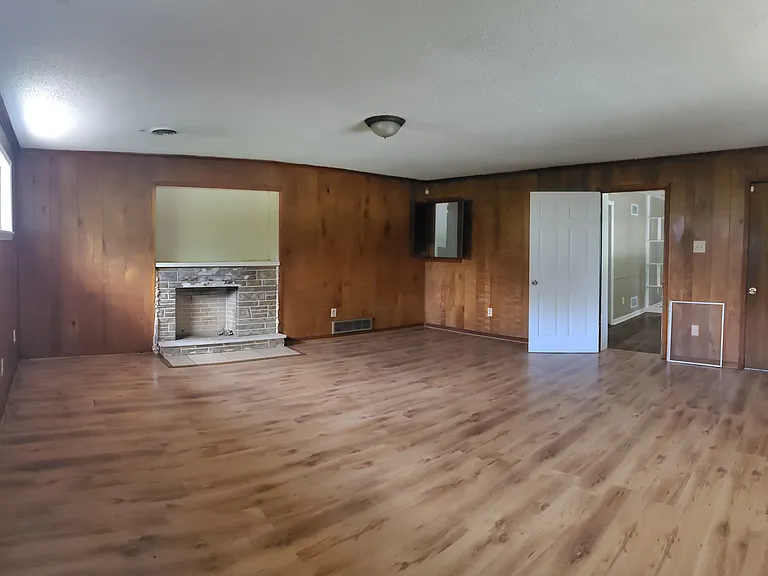 4011 Mountain Terrace St — Photo 3
