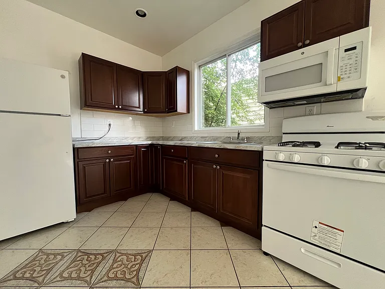 5 Timothy St #4 — Photo 8