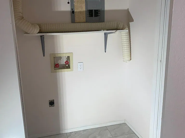 618 Reppert St #7 — Photo 10