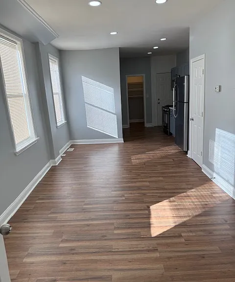 600 E 37th St — Photo 1