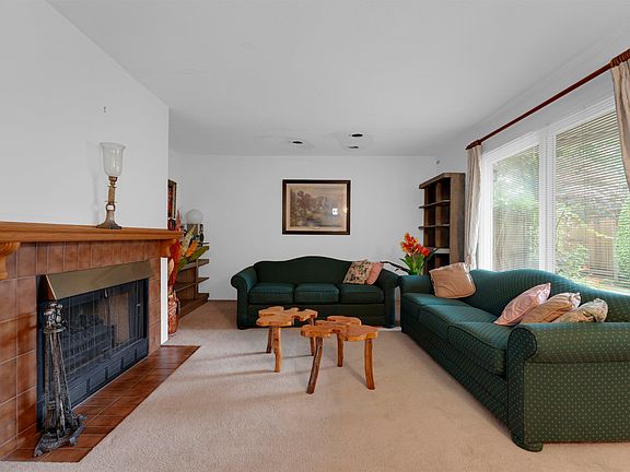 4th image of 9930 148th St #25