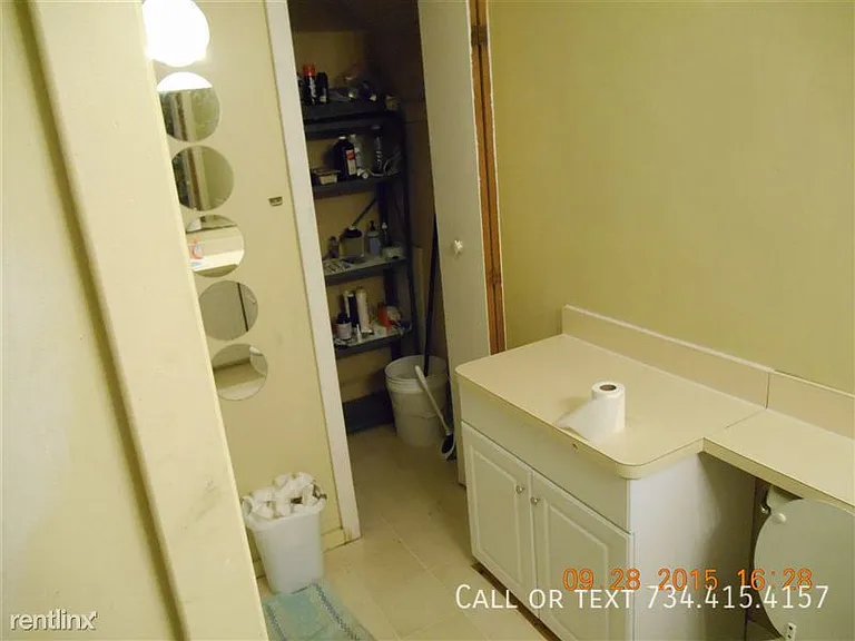 1002 Packard St — Photo 30