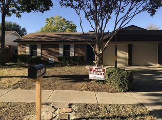 516 Mustang Dr, Saginaw, TX 76179
