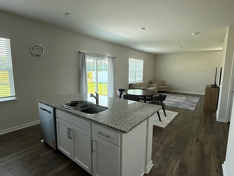 1616 Stonebriar Dr — Photo 10