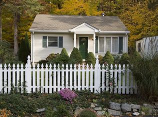 354 Skyline Lakes Dr, Ringwood, NJ 07456