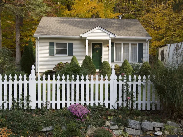 354 Skyline Lakes Dr, Ringwood, NJ 07456