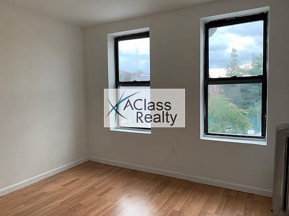 3rd image of 31-12 Broadway #3
