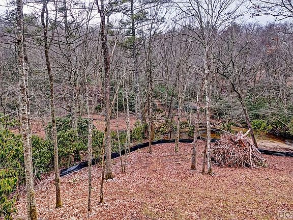 3rd image of LOT-20A Mountain Waterfalls