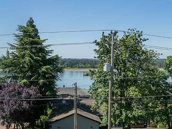 3rd image of 3820 SE 153rd Ct