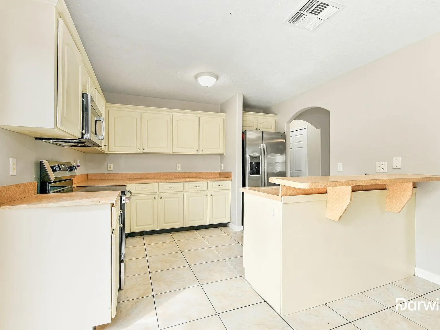 3 bed, 2.0 bath, 1342 sqft, $2,545 — Photo 2