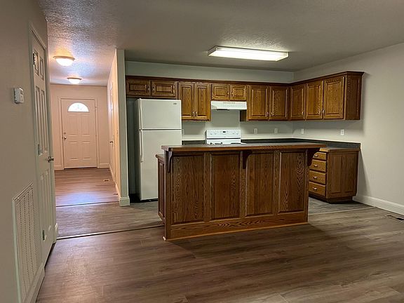 Kitchen/Bar
