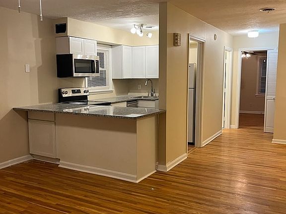 5th image of 2720 Riedling Dr #1