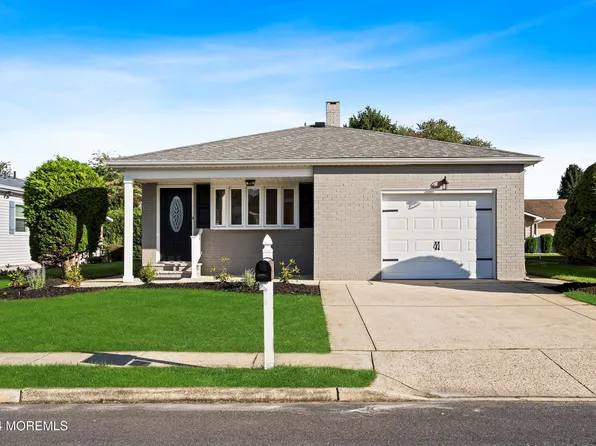 3 Bahamia Drive, Toms River, NJ 08757