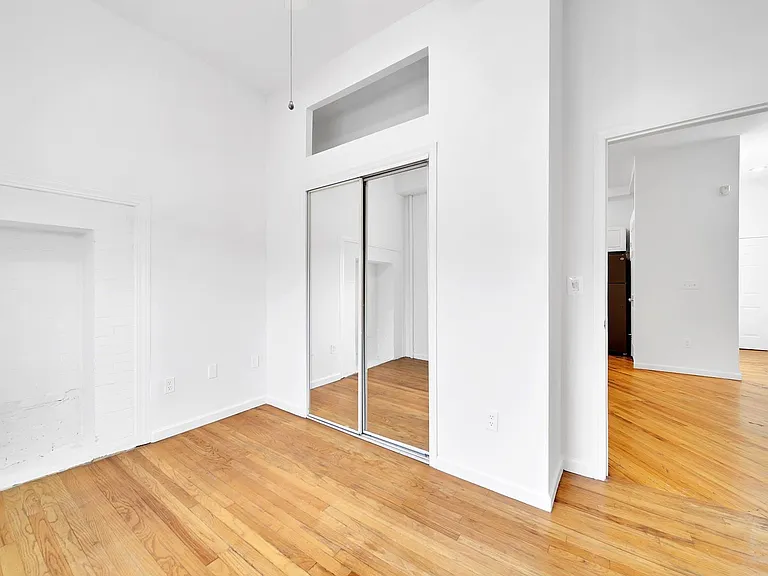 316 Hudson St #4B — Photo 7