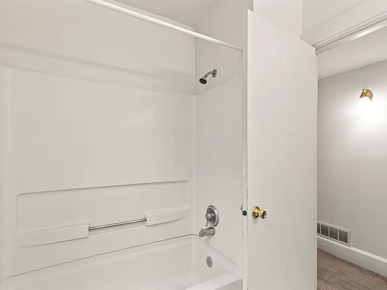 1608 W Main Ave — Photo 23