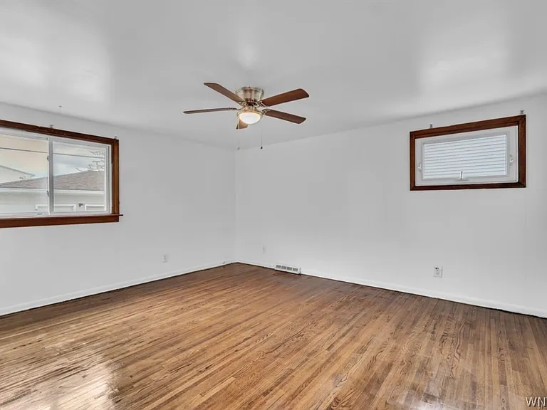 35 Crandon Blvd #1 — Photo 9