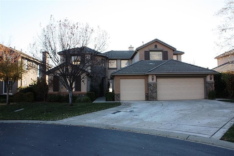 1st image of 904 Apero Ct