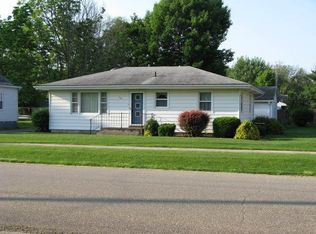 170 W Broadway St, Roseville, IL