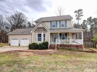 404 Kinsman Ct, Fuquay Varina, NC 27526