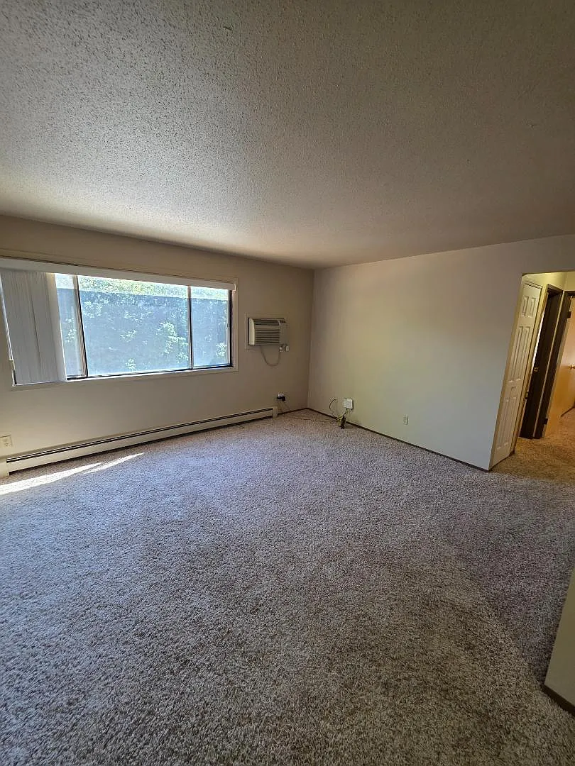 2115 E Divide Ave - 12 — Photo 2