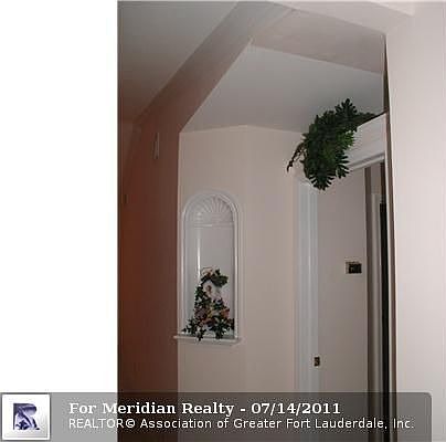 4th image of 12088 NW 33rd St