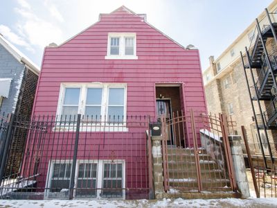 2215 W 18th St, Chicago, IL, 60608