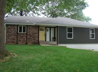 3105 SE 3rd St, Blue Springs, MO 64014