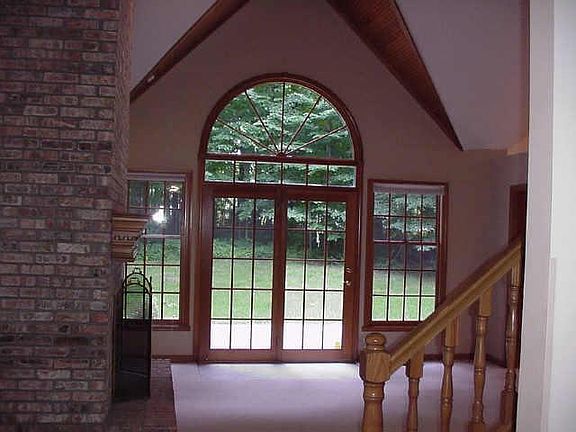 4th image of 6461 Pin Oak Dr
