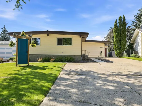 1108 Moyer Dr NW, Strathcona County, AB T8A 1E6