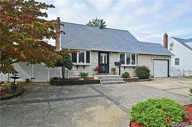 1st image of 162 Lee Ave