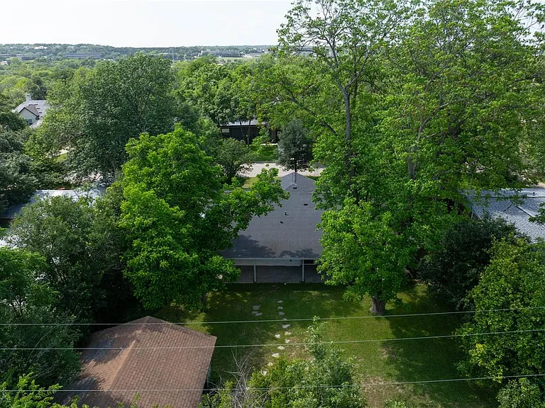 6203 Cary Dr — Photo 28