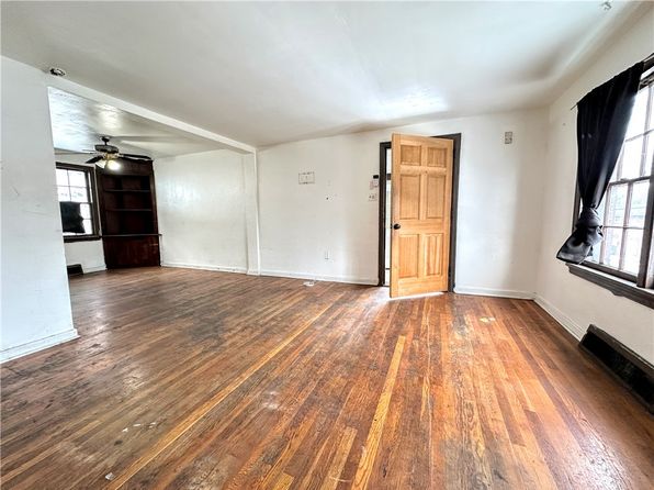 pittsburgh-pennsylvania-11417857 picture