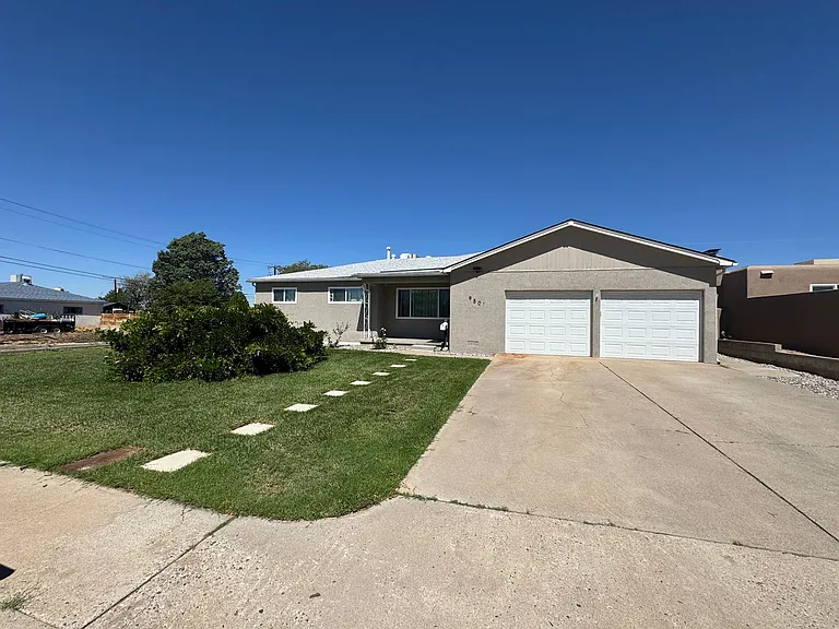9501 Arvilla Ave NE — Photo 2