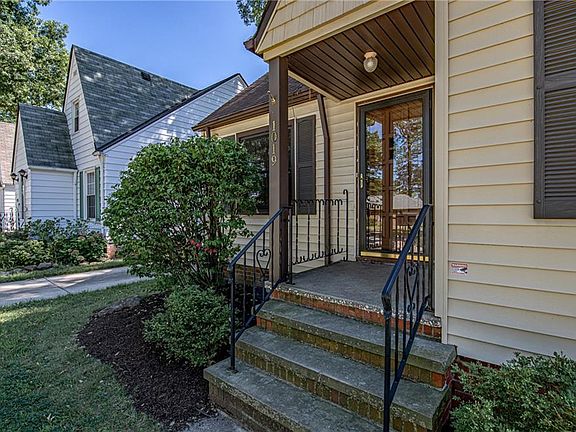 3rd image of 1019 Tuxedo Ave