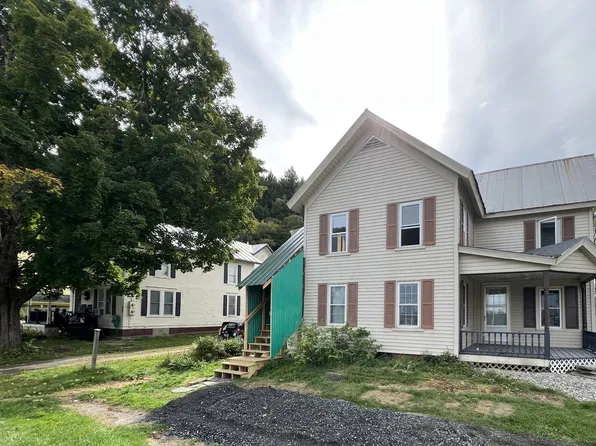 84 Mansfield Ave #B, Cambridge, VT 05444