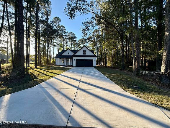 3rd image of 5715 Edith Road