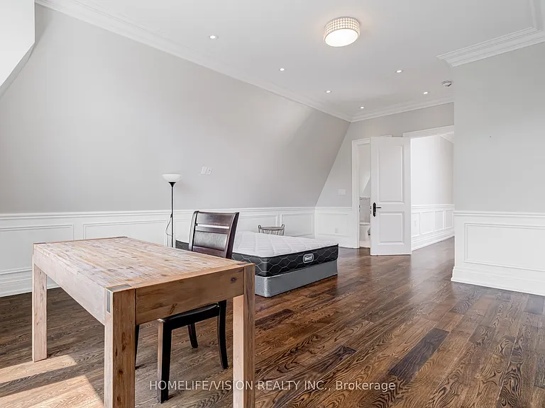 28 Moore Park Ave — Photo 45